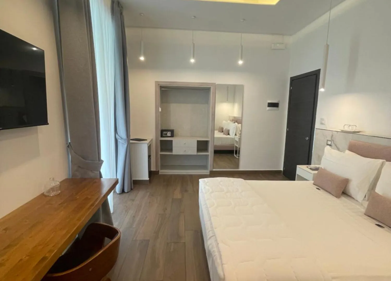 4Heavens_Naples Hotel Italy